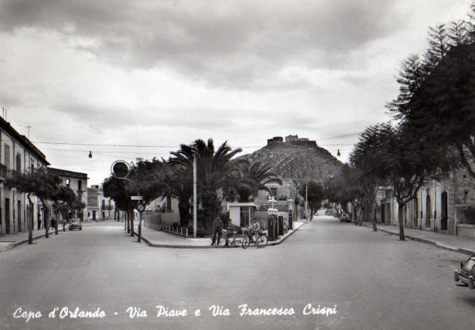 Capo d'Orlando - Foto epoca Incrocio di Via Piave con Via Crispi